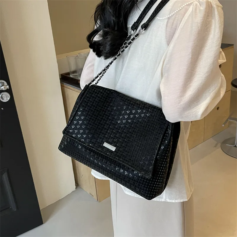 MingLu Pu Handbag, Shoulder Bag Women's Green/Black/Ecru/Pink-11