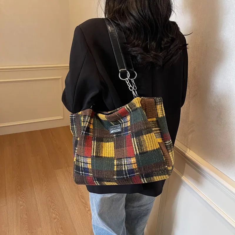 Parker Bear Fabric Shoulder Bag Unisex Black/Red-2
