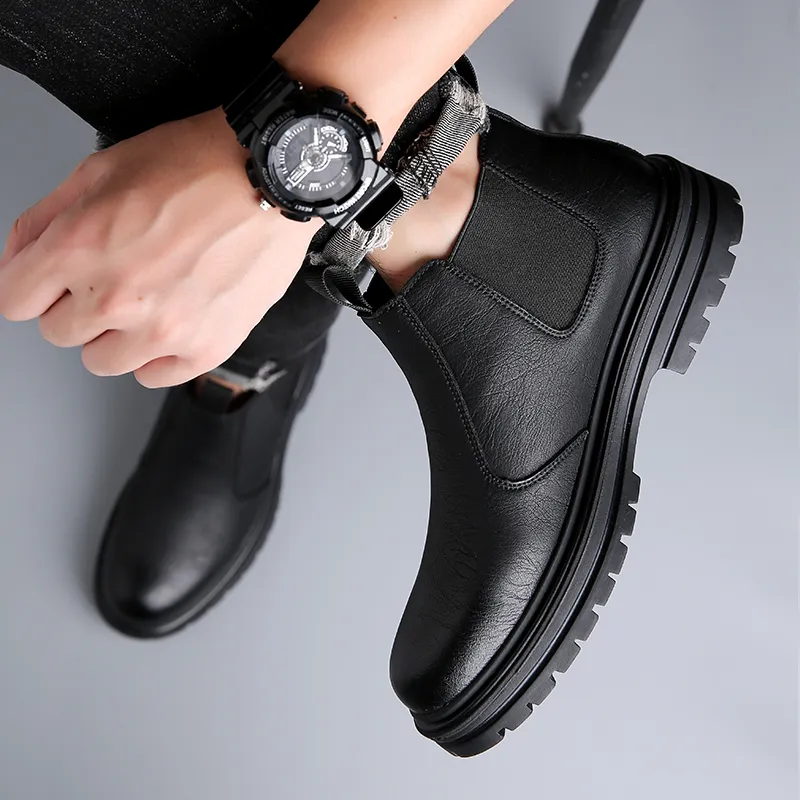 Mr. Thorn Tree Ankle Length Chelsea Boots Men's Black-5