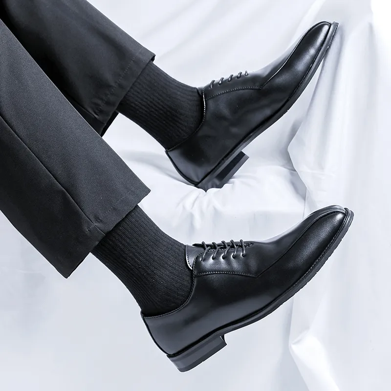 Mr. Thorn Tree Casual Shoes Men's Black-2