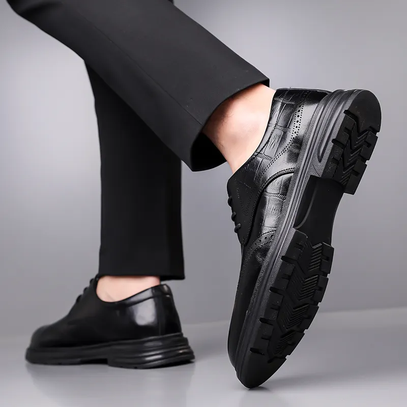 Mr. Thorn Tree Casual Shoes Men's Black-4