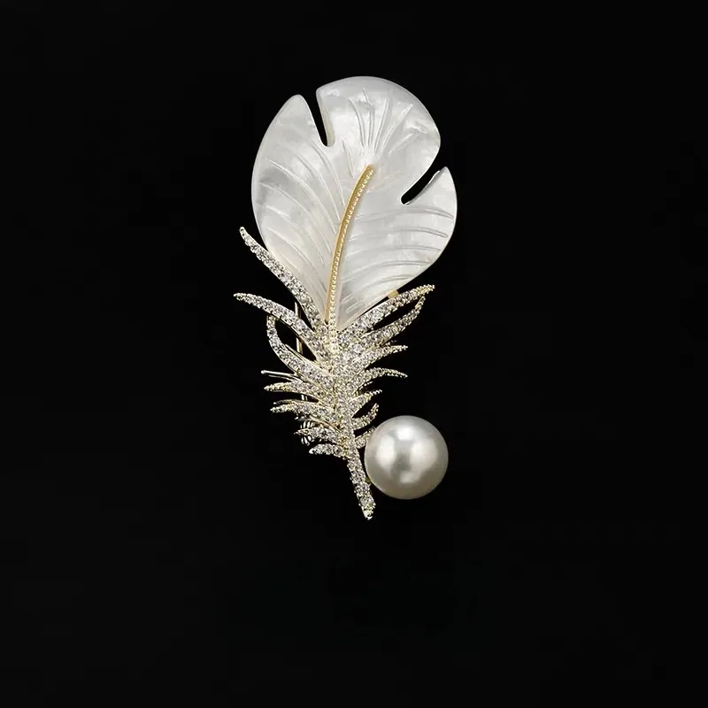 ZWU Zinc Alloy Brooches Women's-1