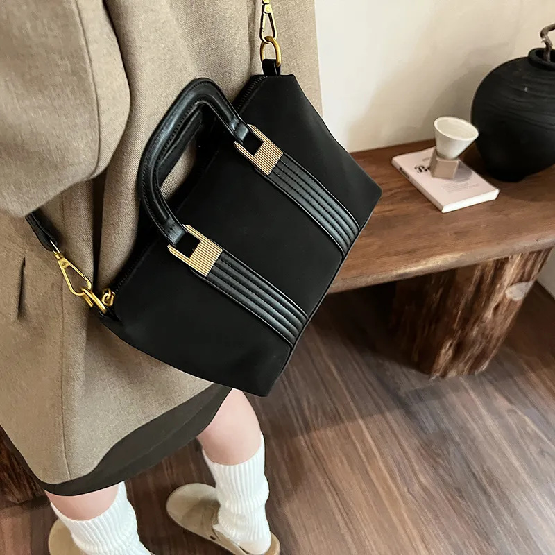 Worm's Home PU Handbag, Shoulder Bag, Crossbody Bag Regular Women's Black/Burgundy/Brown-3