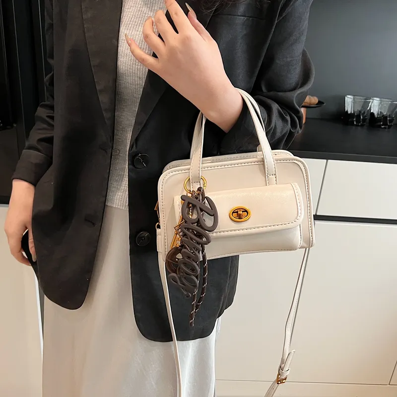 Worm's Home PU One Shoulder Handbags Women's Ecru/Black/Coffee/Brown-1