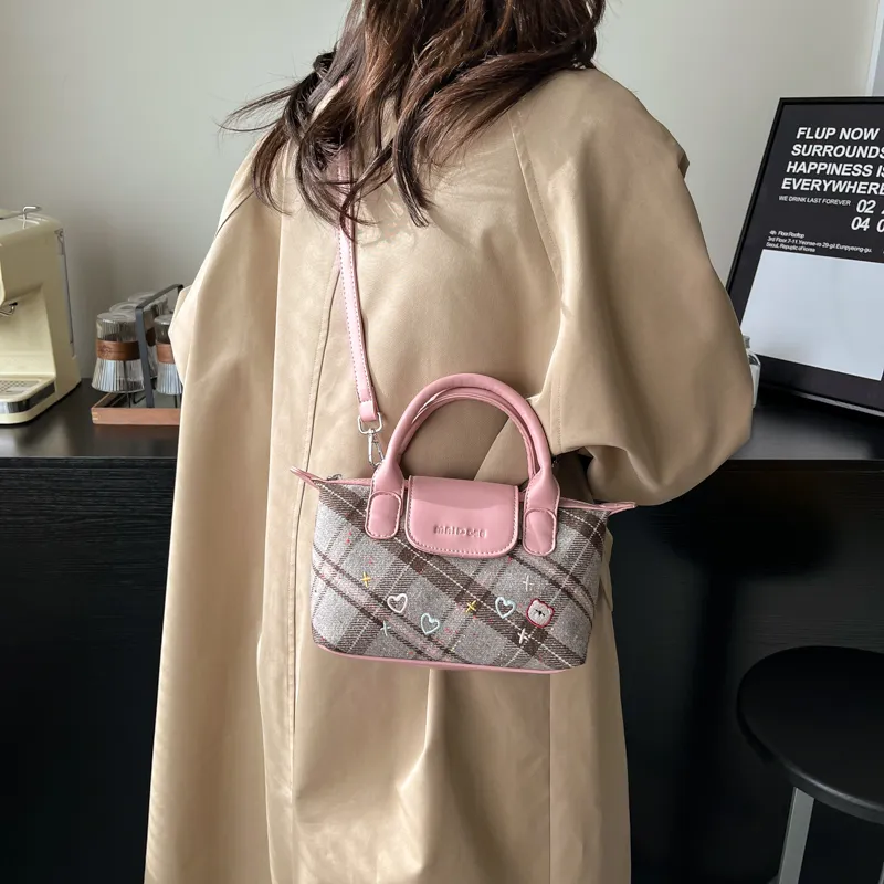 Worm's Home Nylon Fabric Handbag Women's Pink-2