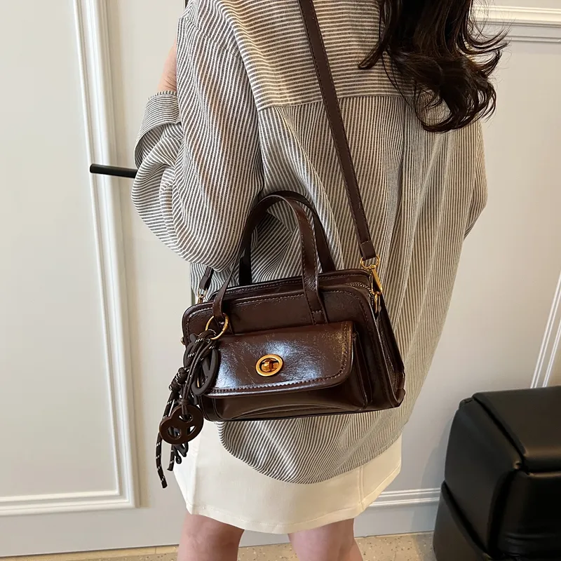 Worm's Home PU One Shoulder Handbags Women's Ecru/Black/Coffee/Brown-9