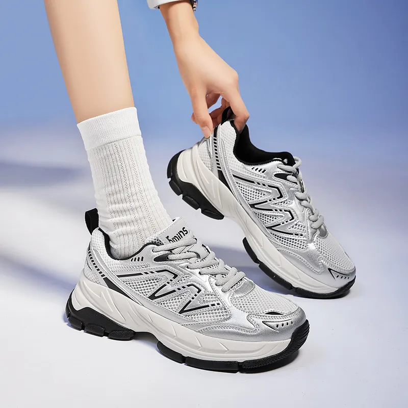 15 MINS Lightweight Low Top Chunky Sneakers Women's Beige Silver-5