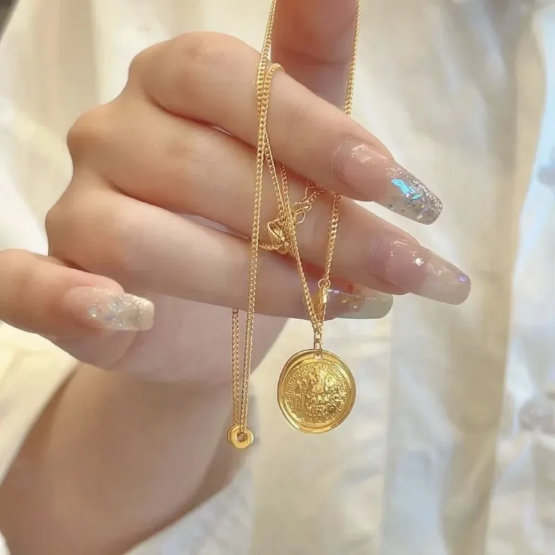 Fengyun Pavilion Alloy Necklaces Unisex-2