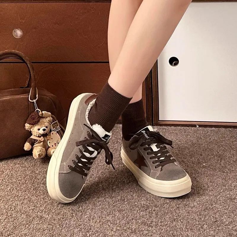BENZI Warm Anti Slip And Wear Resistant Low Top Skateboard Shoes Women's-1