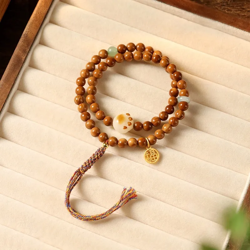 Red All Year Round Kuka Bracelets Unisex-4