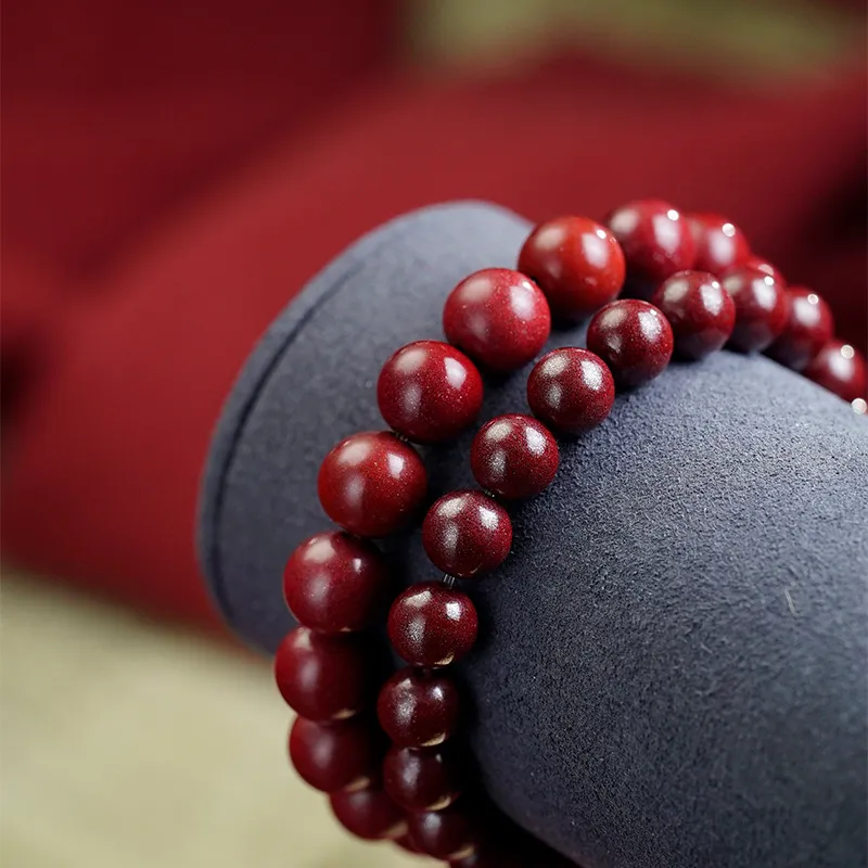 Red All Year Round Cinnabar Textile Beaded Bracelet Unisex-2