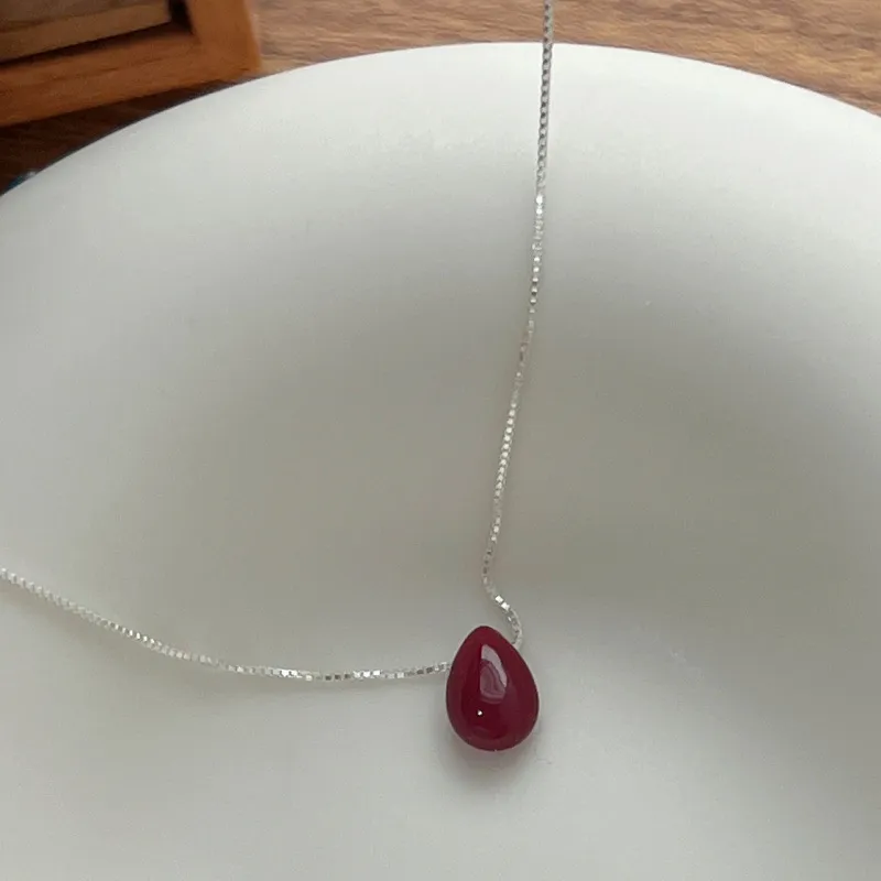 Red All Year Round Chalcedony Collarbone Chain Women's-1