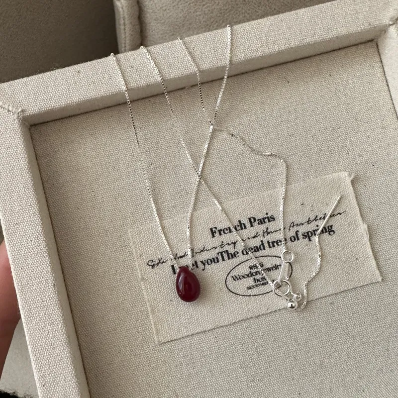 Red All Year Round Chalcedony Collarbone Chain Women's-2