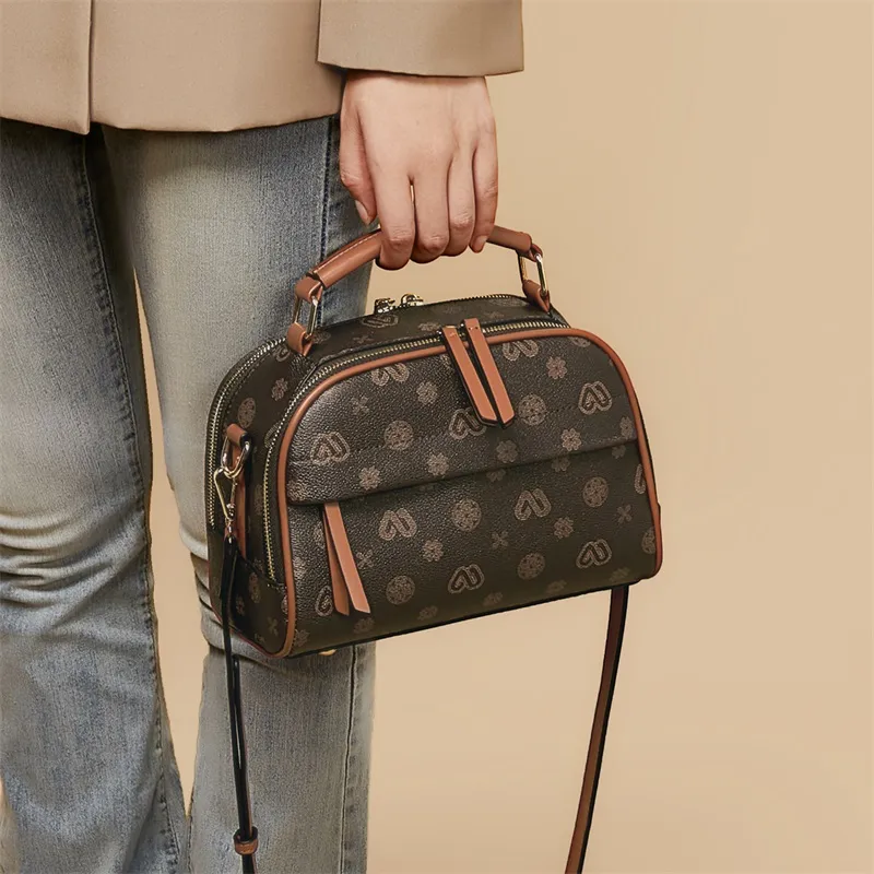 Old Man's Head Synthetic Leather Shoulder Bag Crossbody Bag Handbags Regular Women's Coffee-6