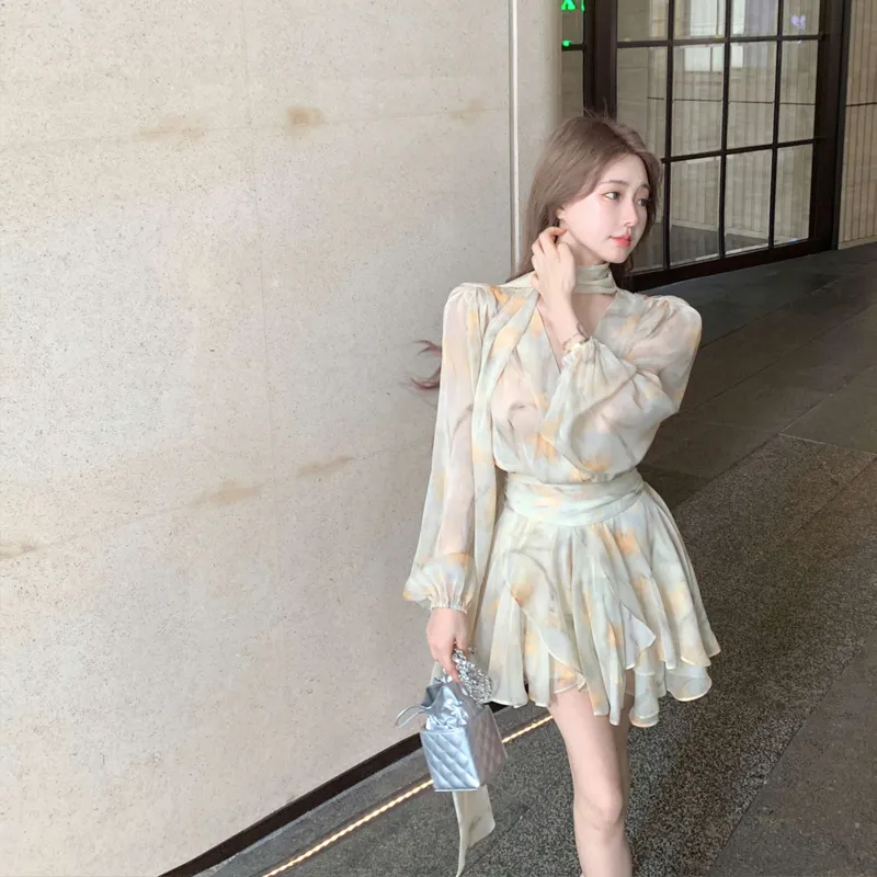 BVODE Long Sleeved Dress Women's Light Yellow Floral-4