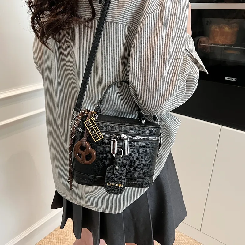 Iman's House PU One Shoulder Handbags Regular Women's Multicolor-17