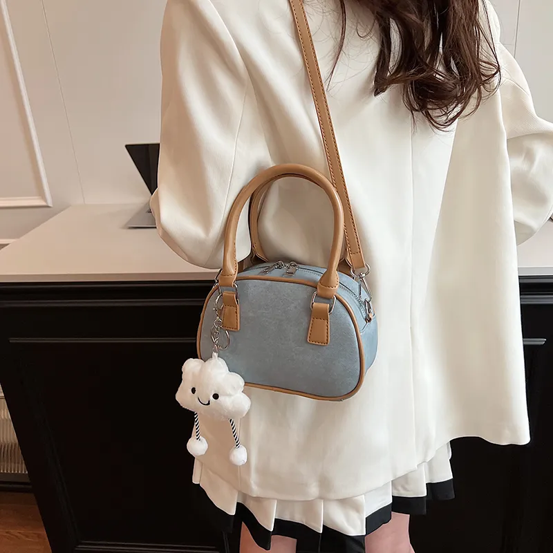 Iman's house Handbags-8