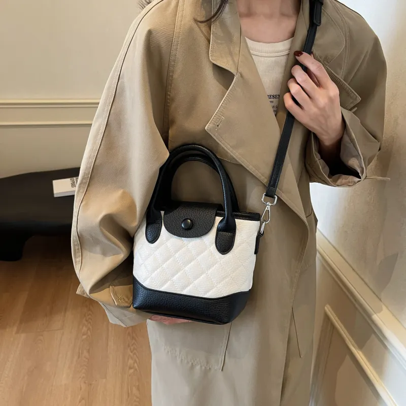 Iman's House PU Shoulder Bag Women's White & Black/Silver/Coffee/Black-1