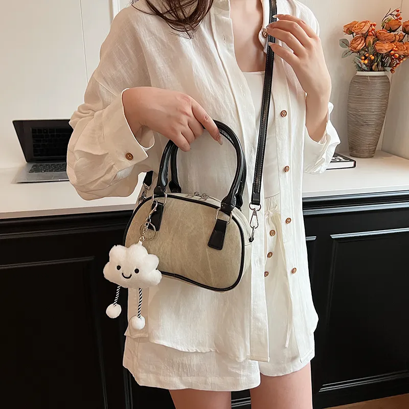 Iman's house Handbags-24