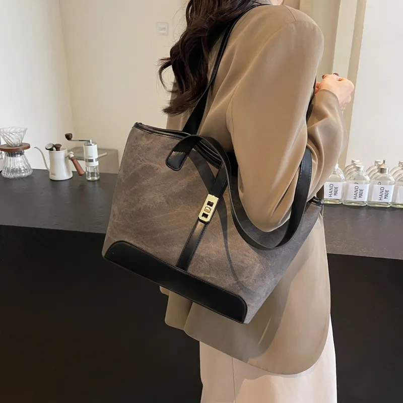 Iman's House PU Tote Bag Shoulder Bag Regular Women's Ecru/Dark Tea/Blue/Coffee-10