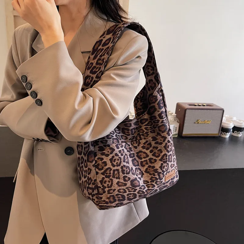 Iman's House Leather Velvet Handbag, Shoulder Bag Women's Brown/Coffee-6