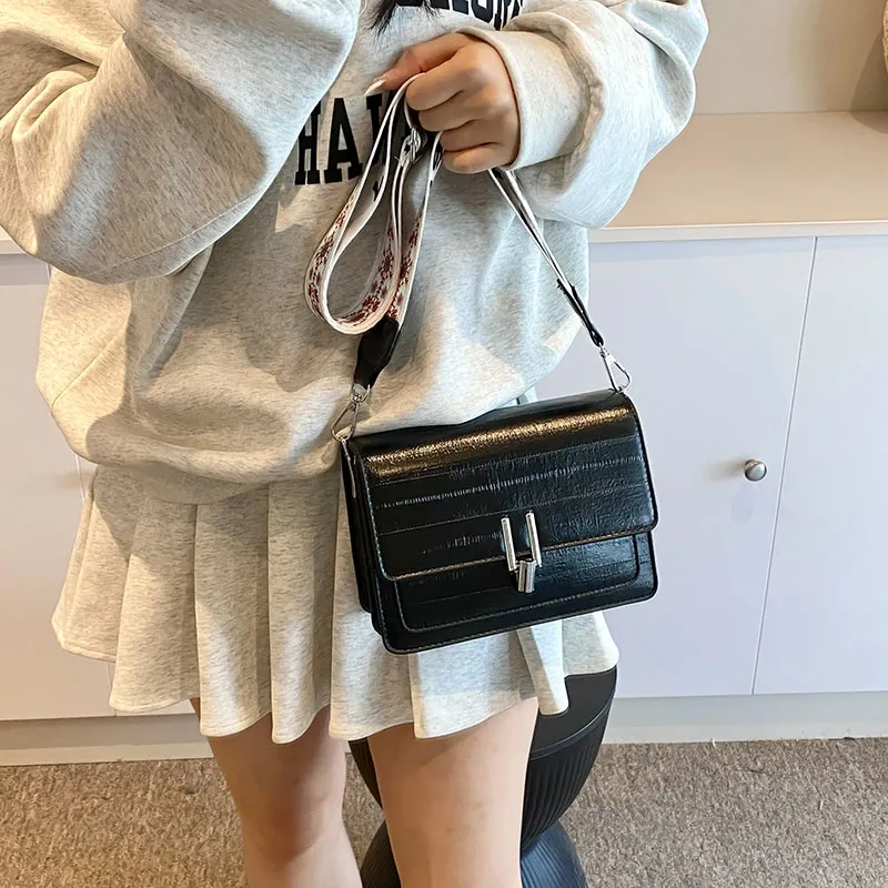 Iman's House PU Shoulder Bag Women's Silver/White/Black-11