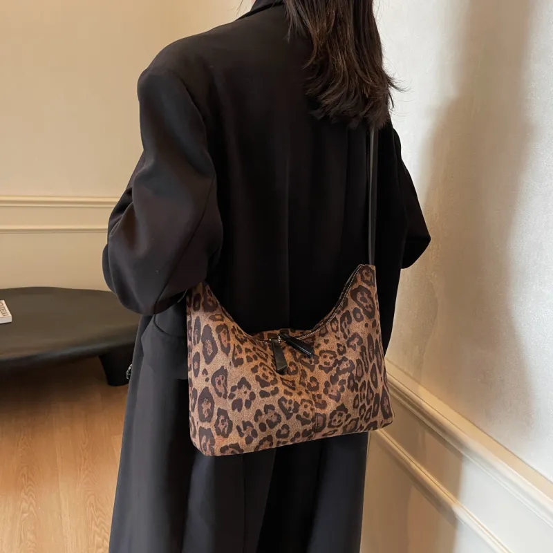 Iman's House Suede Shoulder Bag Women's Brown/Coffee/Black-5
