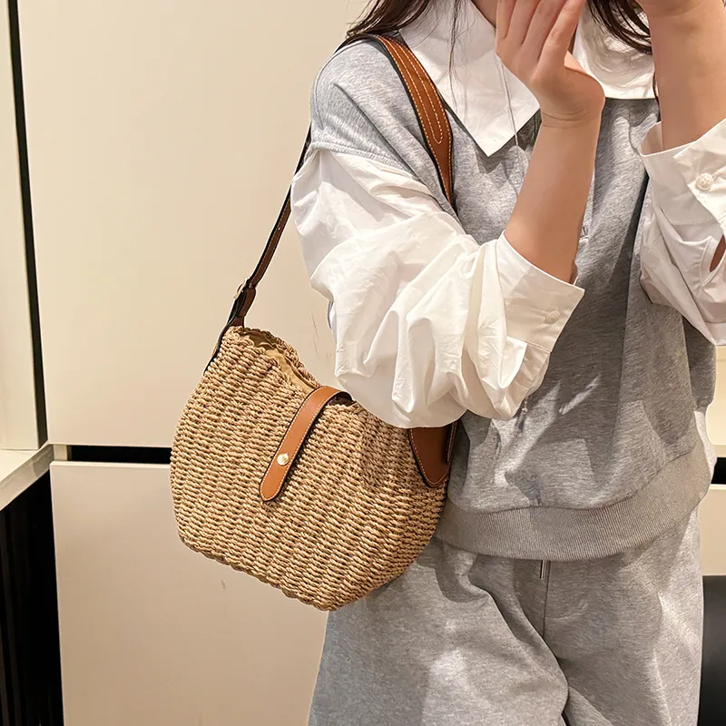 Iman's House Straw Woven Shoulder Bag Women's Ecru/Khaki-6