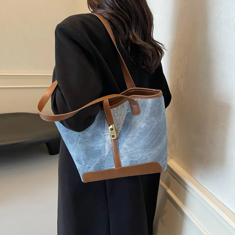 Iman's House PU Tote Bag Shoulder Bag Regular Women's Ecru/Dark Tea/Blue/Coffee-15