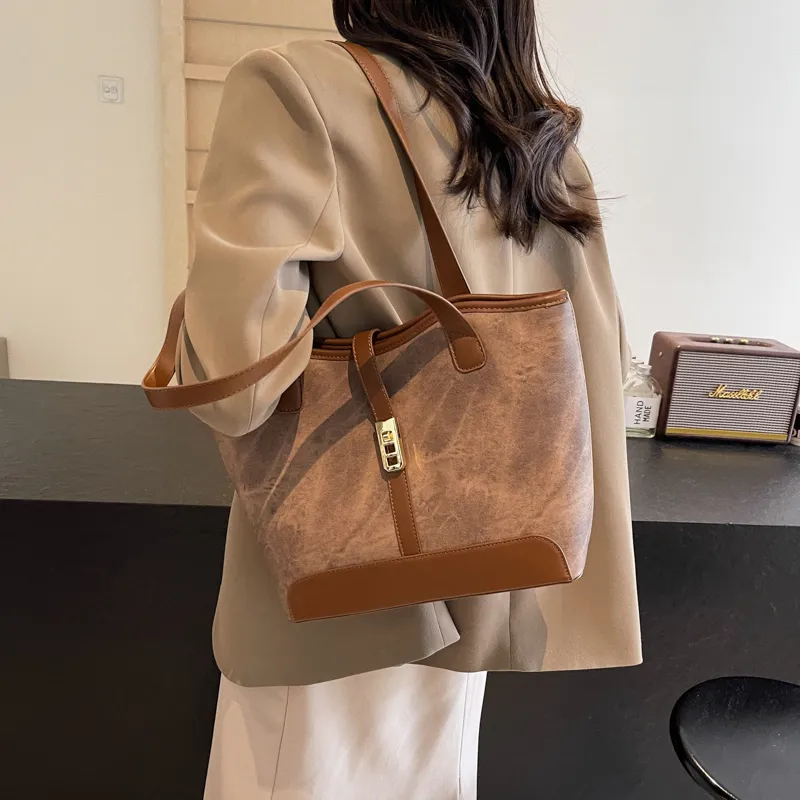 Iman's House PU Tote Bag Shoulder Bag Regular Women's Ecru/Dark Tea/Blue/Coffee-19