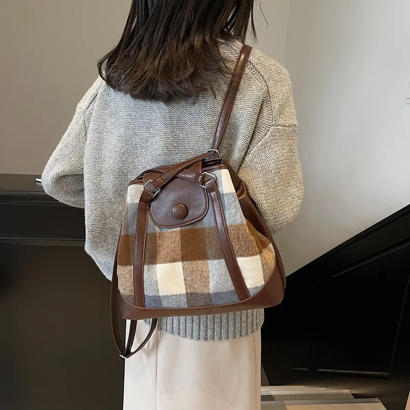 Iman's House Woolen Shoulder Bag Women's Coffee-1