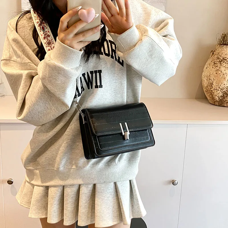Iman's House PU Shoulder Bag Women's Silver/White/Black-12