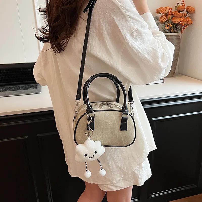 Iman's house Handbags-22