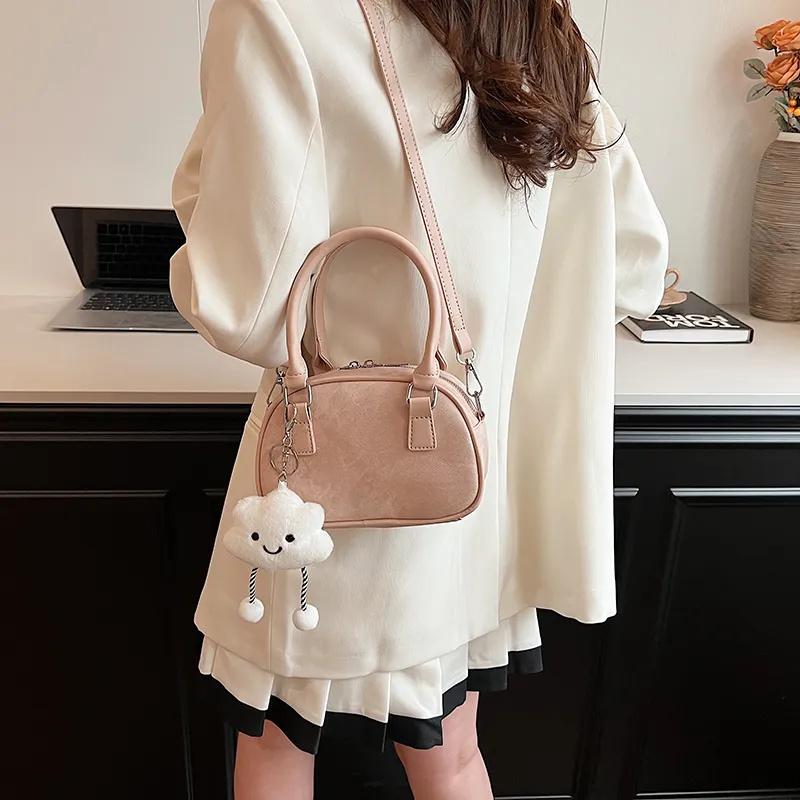 Iman's house Handbags-4