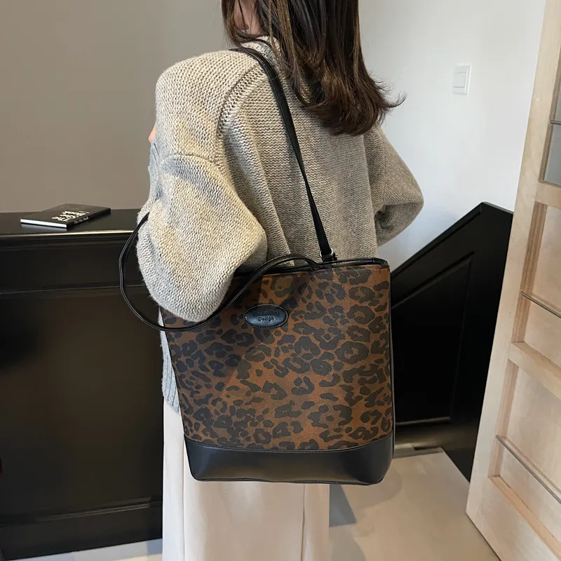 Iman's House PU Shoulder Bag Women's Coffee-4