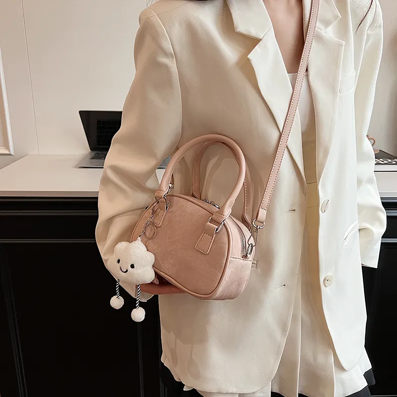 Iman's house Handbags-3