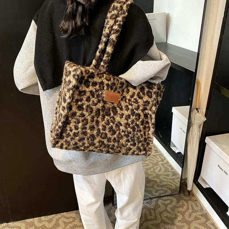 Iman's House Plush Shoulder Bag Women's Brown/Black-4
