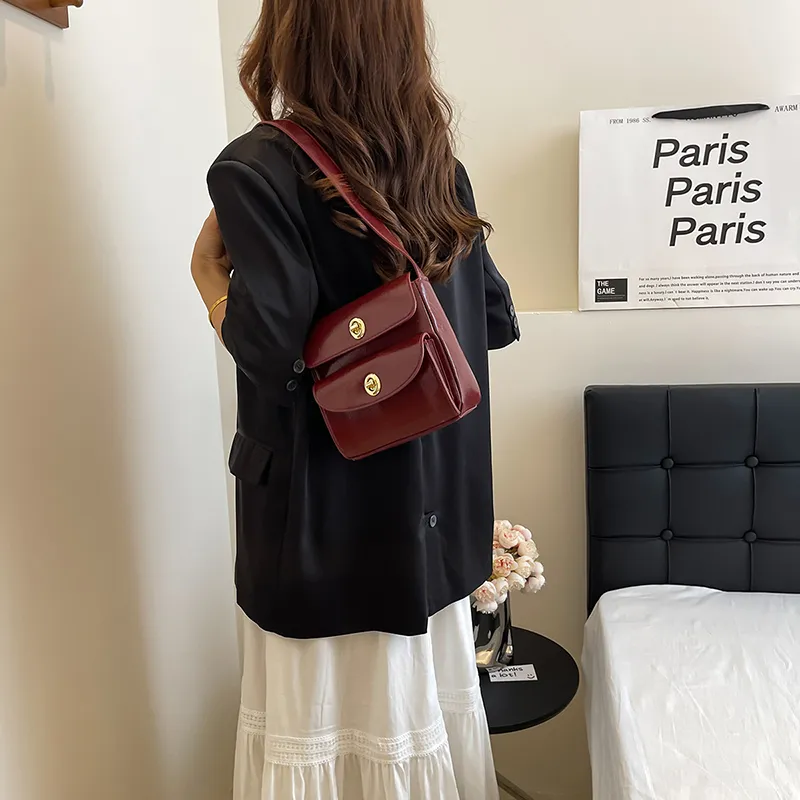 Iman's House PU Shoulder Bag Men's Silver/Burgundy/Ecru/Black-9