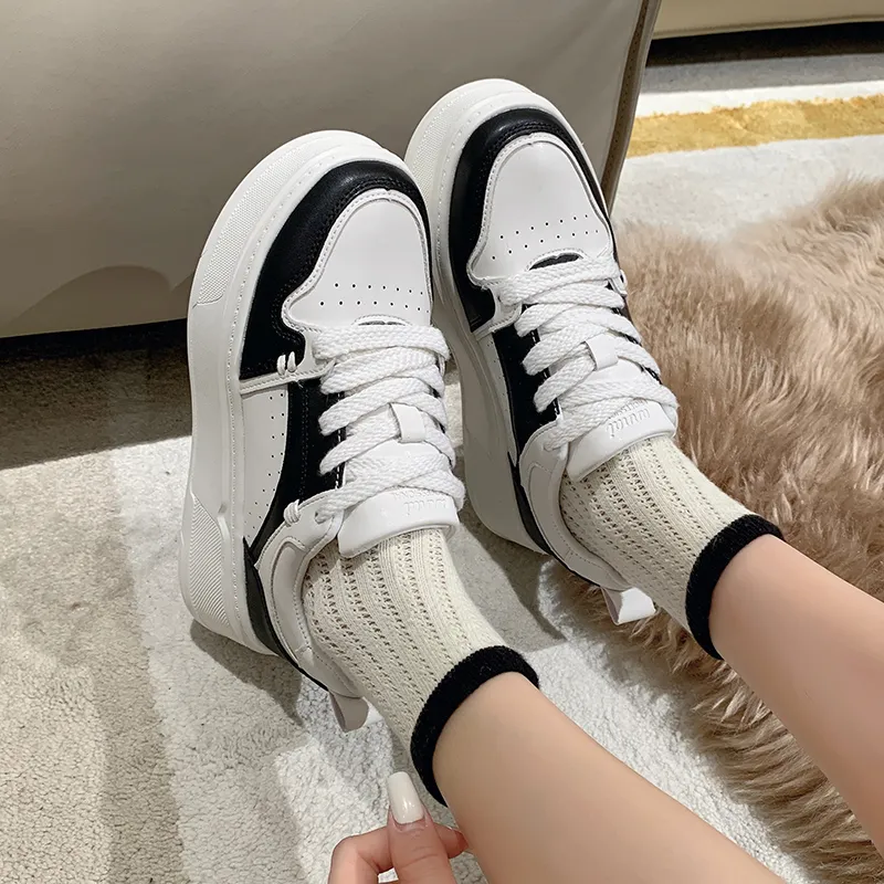 ANNAI Low Top Skateboard Shoes Women's-1