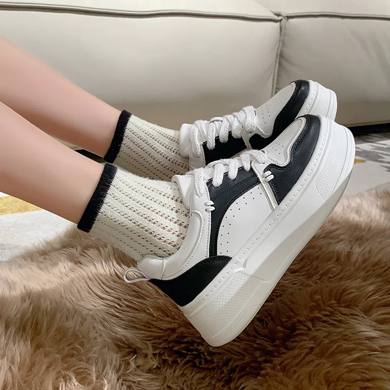 ANNAI Low Top Skateboard Shoes Women's-3