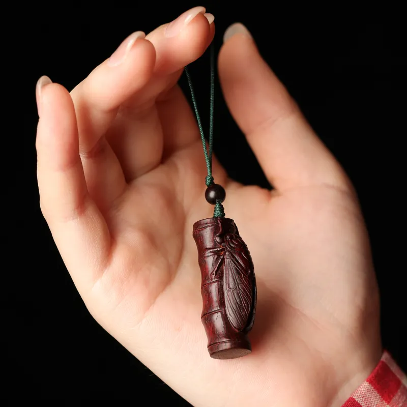 Santan Lodge Pterocarpus Pendants Unisex-4