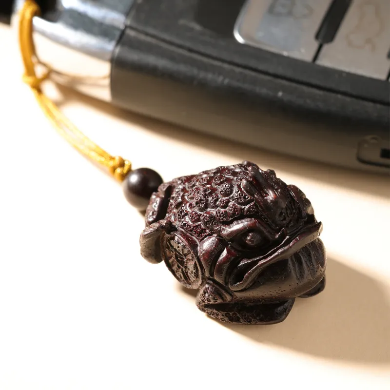Santan Lodge Pterocarpus Pendants Unisex-2