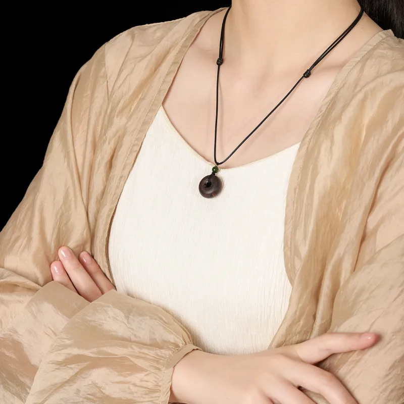 Santan Lodge Agarrattan Necklaces Unisex-3