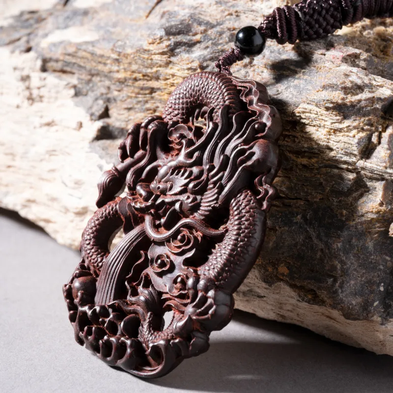 Santan Lodge Pterocarpus Necklaces Unisex-2