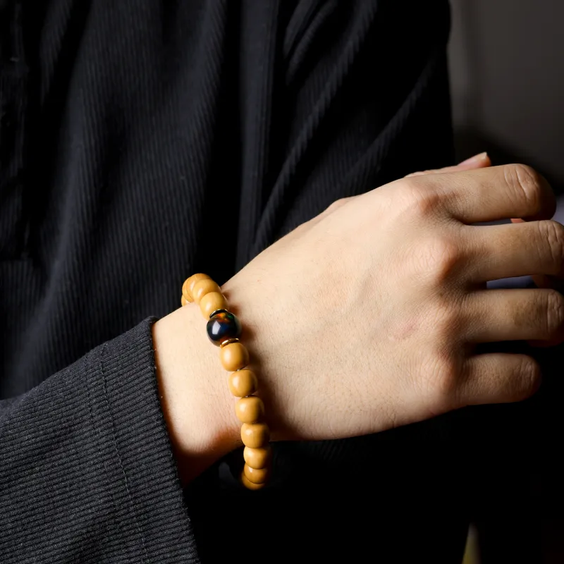 Santan Lodge Monkey Head Walnut Bracelets Unisex-3