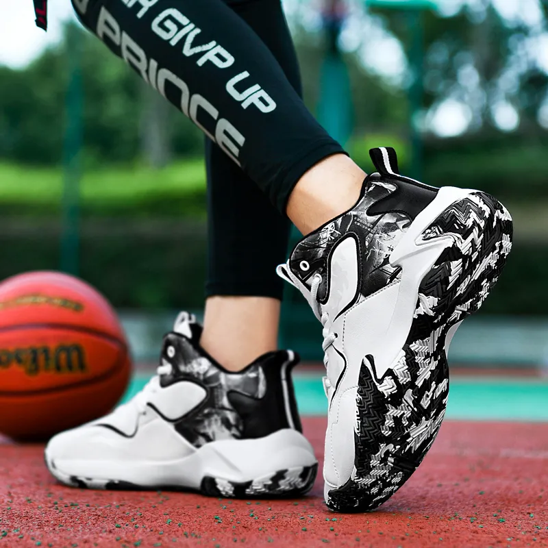 Black tailed Deer Thermal Cushioning Abrasion Resistant Slip Resistant High Top Basketball Shoes Unisex-3