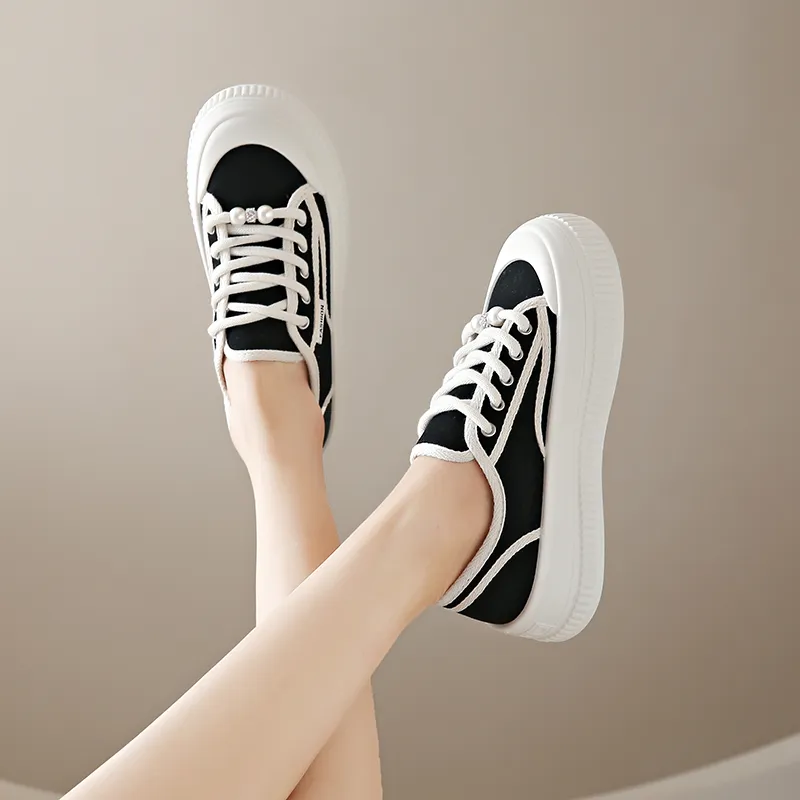 Black tailed Deer Slip Resistant, Lightweight, And Breathable Low Top Skateboard Shoes Women's-8