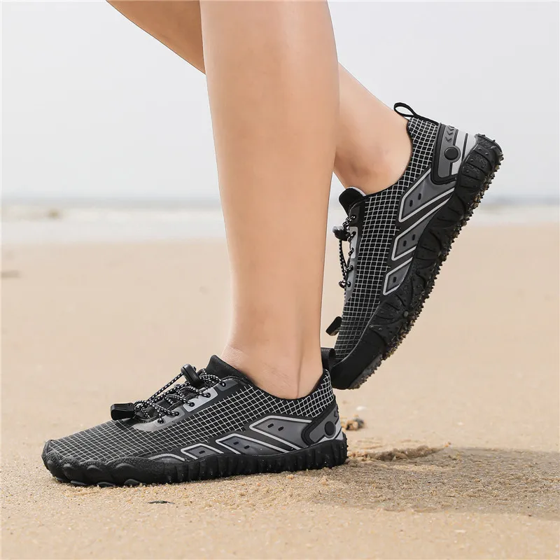 Black tailed Deer Slip Resistant, Breathable, Lightweight Low Top Casual Shoes Unisex-3