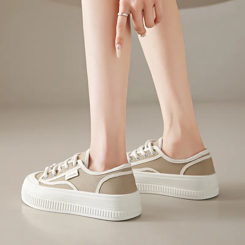 Black tailed Deer Slip Resistant, Lightweight, And Breathable Low Top Skateboard Shoes Women's-3