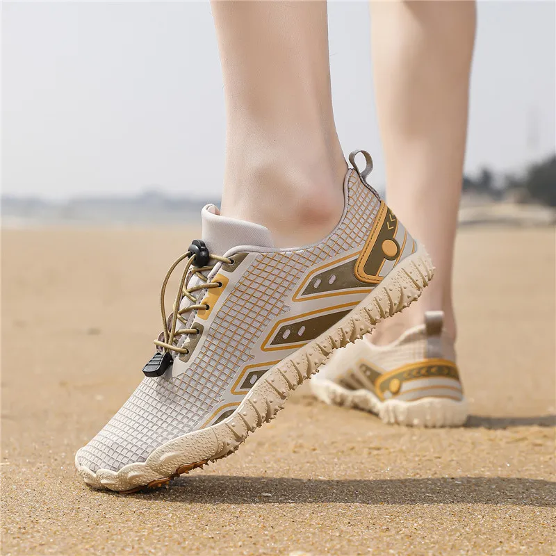 Black tailed Deer Slip Resistant, Breathable, Lightweight Low Top Casual Shoes Unisex-24